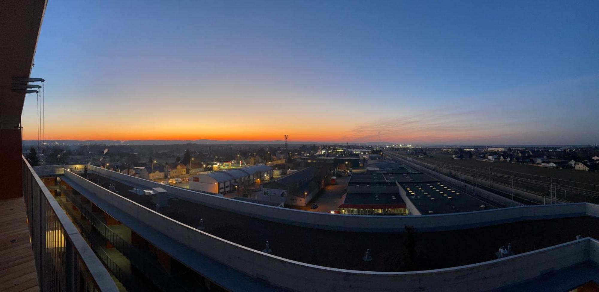 그라츠 100 Qm Penthouse, Self-Check-In, 2 Parkplaetze 아파트 외부 사진