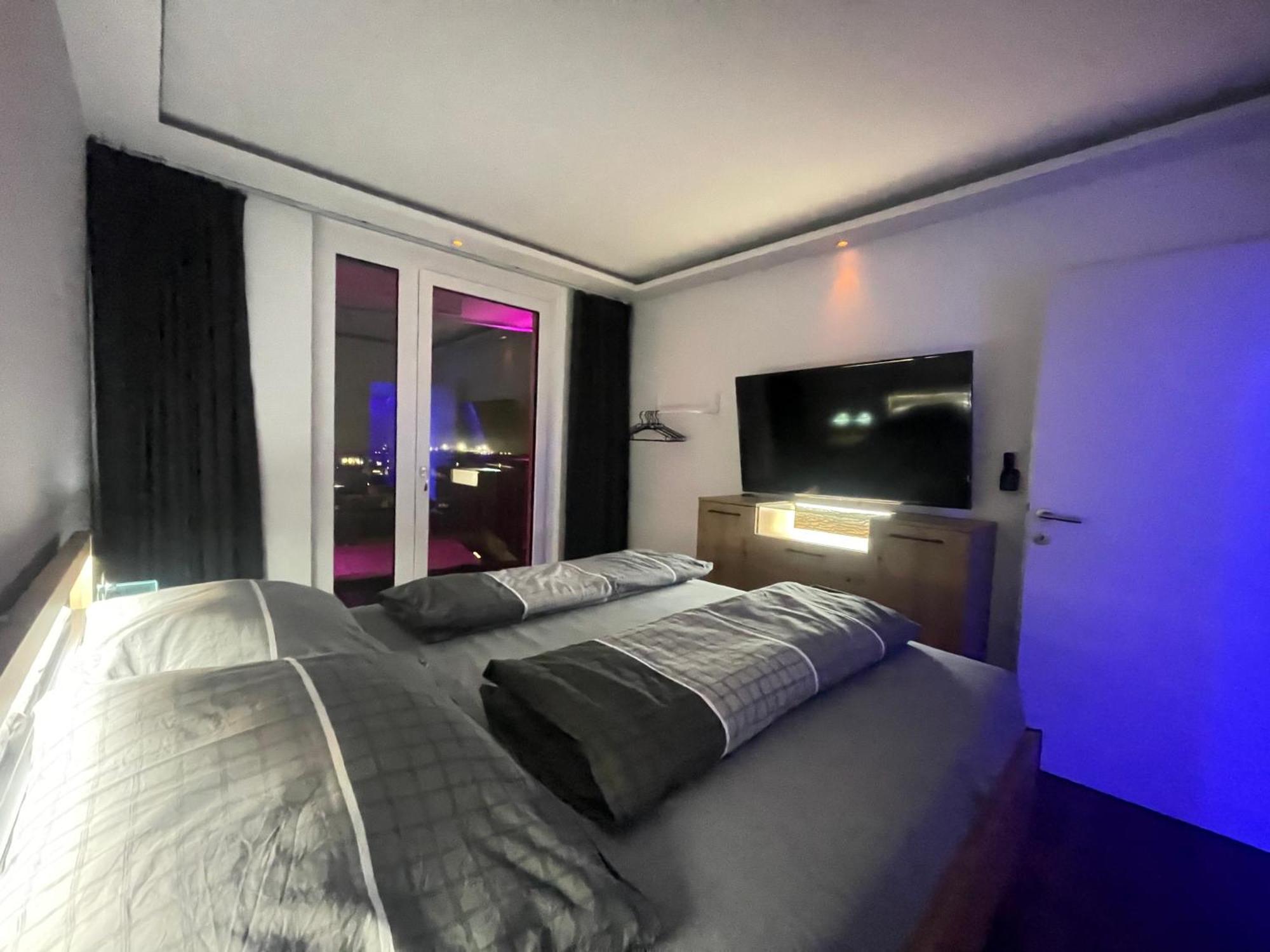 그라츠 100 Qm Penthouse, Self-Check-In, 2 Parkplaetze 아파트 외부 사진
