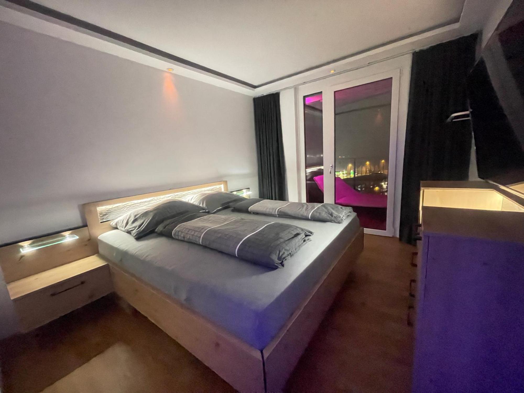그라츠 100 Qm Penthouse, Self-Check-In, 2 Parkplaetze 아파트 외부 사진