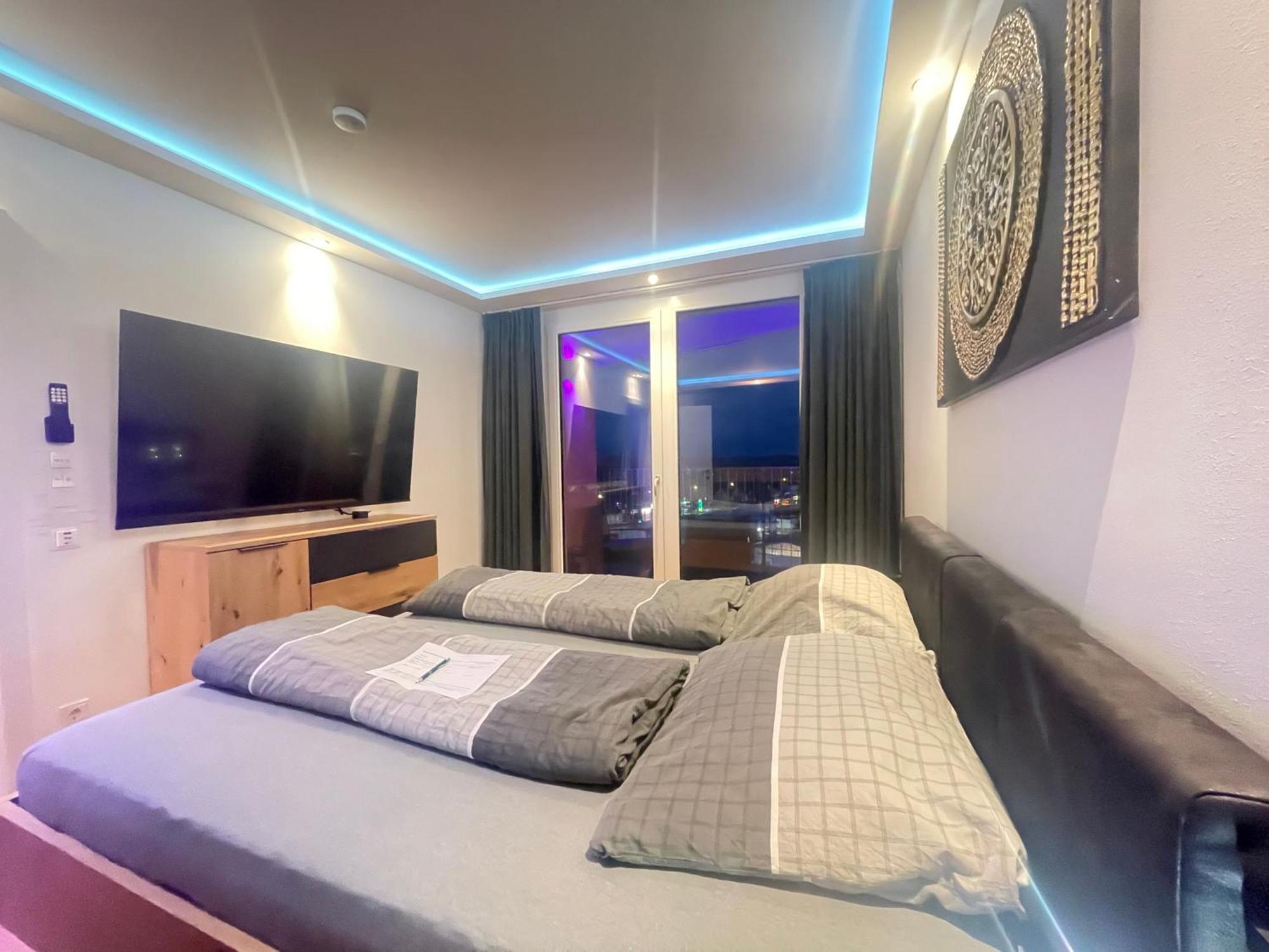 그라츠 100 Qm Penthouse, Self-Check-In, 2 Parkplaetze 아파트 외부 사진